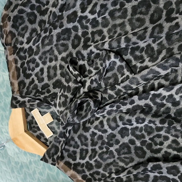 Ladies Blouse - Picture 7 of 7